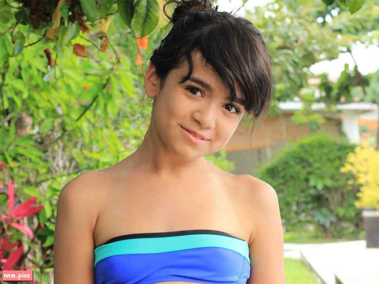 “Amelie Teen” (17 sets)