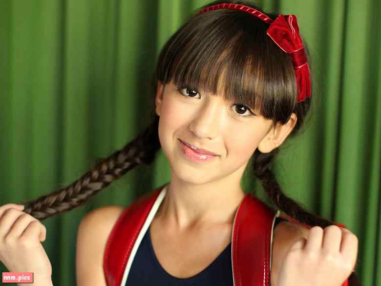 Candydoll – Annie B. (image sets &#038; vids 01-04)