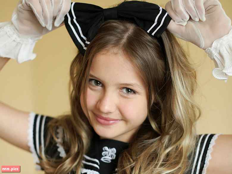 Candydoll – Mika S. (16 imagesets, 13 vids)