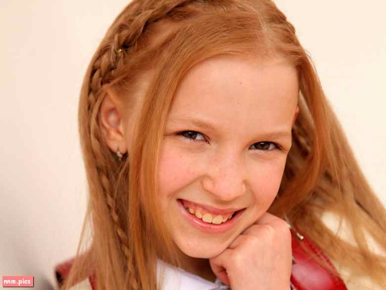 Candydoll – Sarah K. (10 imagesets, 9 vids)