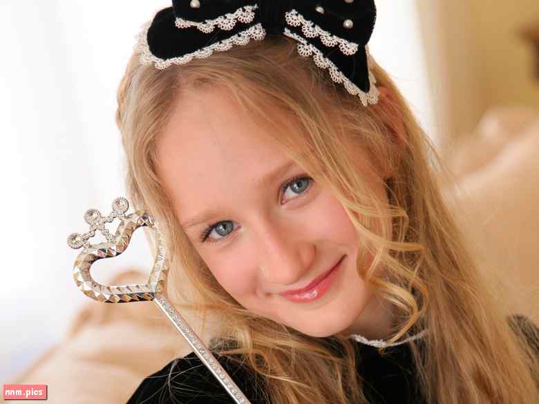 Candydoll – Sanya V. (23 imagesets, 24 vids)