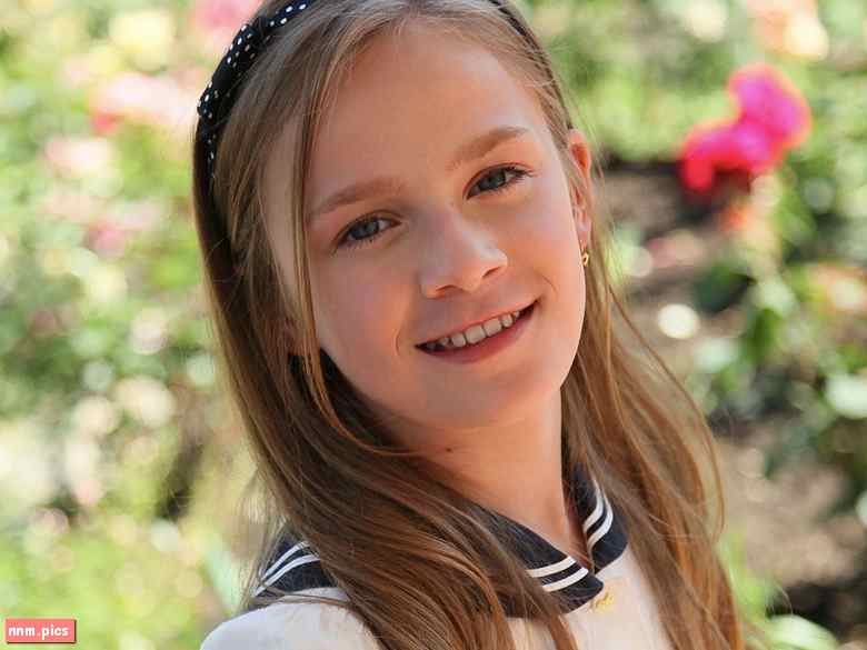 Candydoll – Sharlotta S. (36 imagesets, 37 vids)