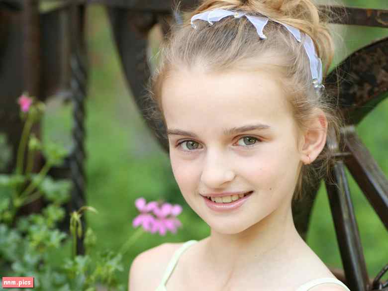 Candydoll – Valeriya L. (12 imagesets, 13 vids)