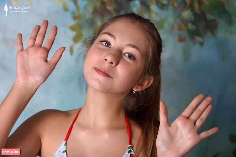 Fashion Land – Alissa Model (9 sets)