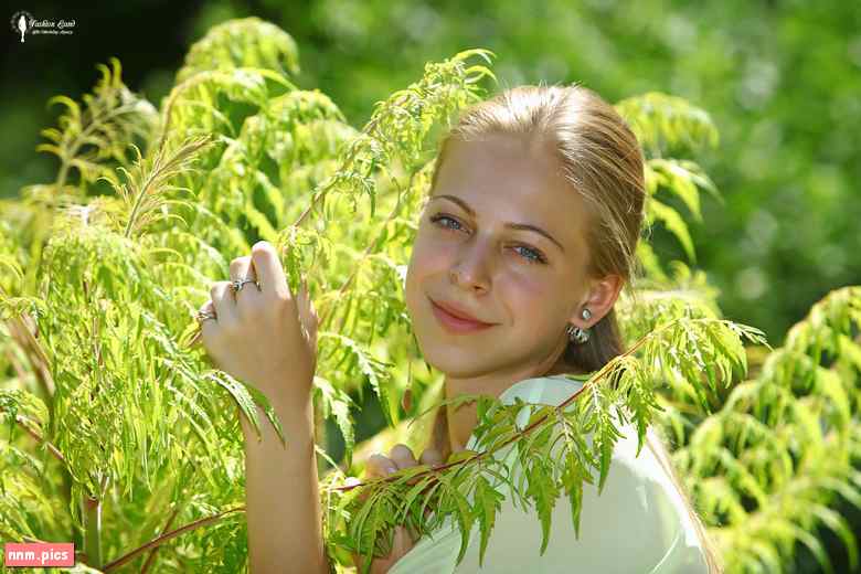 Fashion Land, Fashion Doll – Anastasia Model (38 sets, 11 vids)