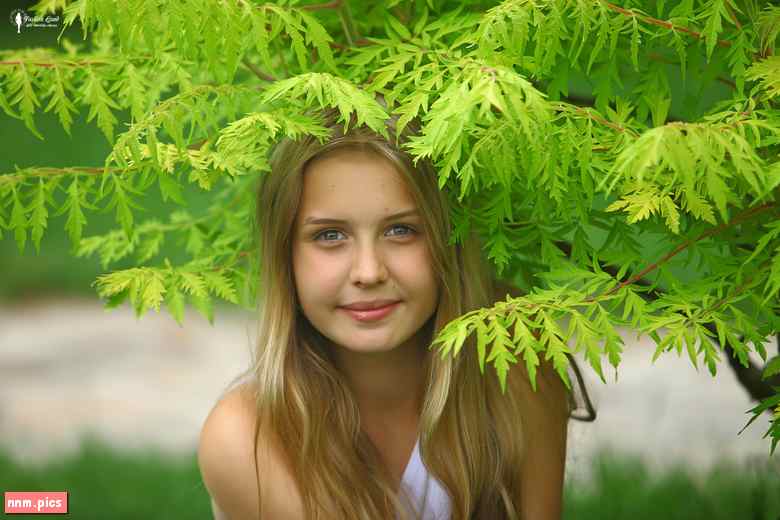 Fashion Land – Mika Model (26 sets, 4 vids)