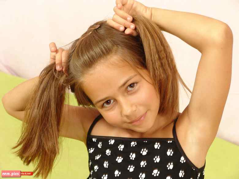 Funny Girls – Yana Model (sets 01-04)