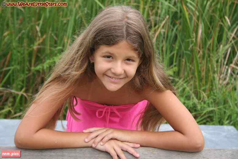 We Are Little Stars – Ana (sets 01-05, 2 vids)