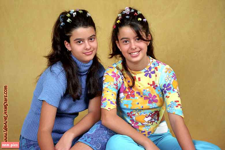 We Are Little Stars – Camile &#038; Caroline (85 images)