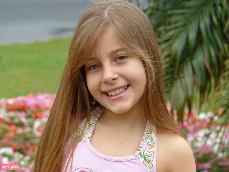 We Are Little Stars – Cynthia (sets 01-05, 2 vids)