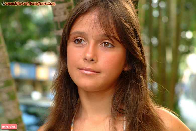 We Are Little Stars – Tais (1711 images)