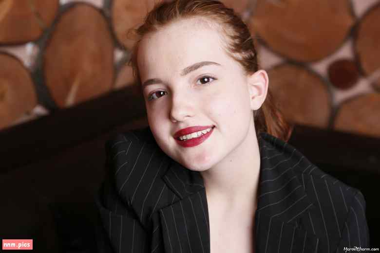 Marvel Charm – Anna (7 sets, 1 video)