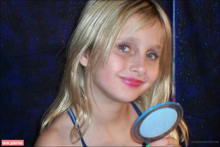 AMS Modeling Model (sets 0119) NoNude ModeLs