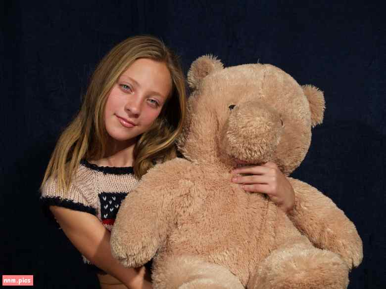 Show Stars – Hana Model (sets 01-41, 7 vids)