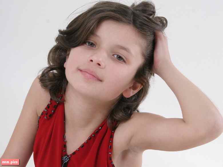 Swissarts – Kristina Smotoc (sets 01-19)