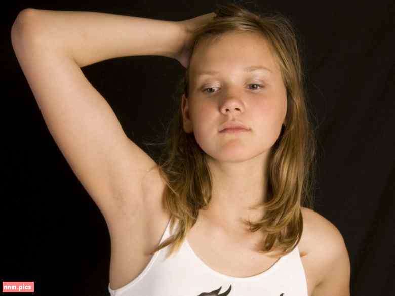 TeenModel.cc – Mandy (sets 01-04)