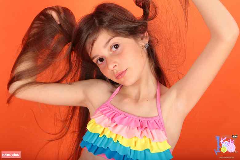 TinyModel – Kiki Model II (sets 106-285, 4 vids)