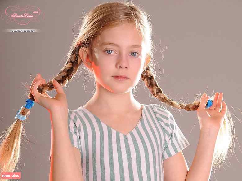 TinyModel – Sweet Lexie I (184 sets, 5 vids)