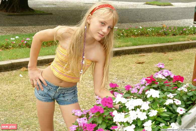 We Are Little Stars – Terra (sets 01-05, vids 01-02)