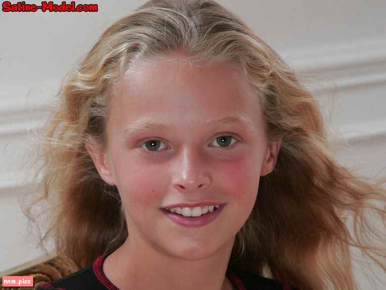 WebeWeb – Satine Model (sets 01-38)