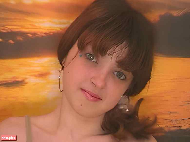 Young Video Models – Valentina (Va05)